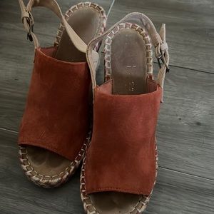 TOMS high heel wedge!